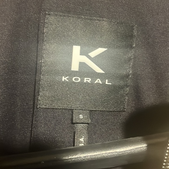 NWOT Koral teddy style coat. Size S - Picture 2 of 5